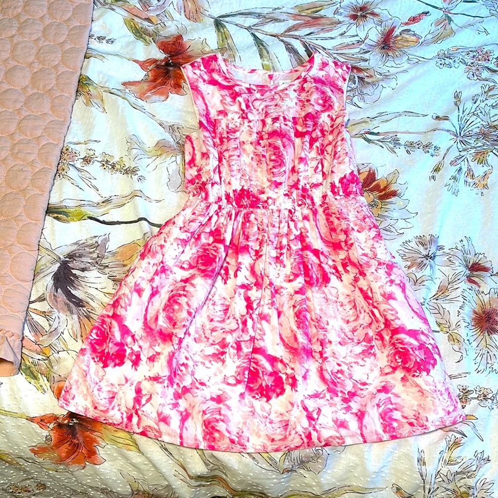 Girls pink and white rose print dress. Size girls small